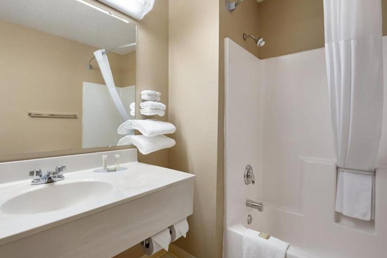 Coratel Inn & Suites By Jasper New Richmond Εξωτερικό φωτογραφία