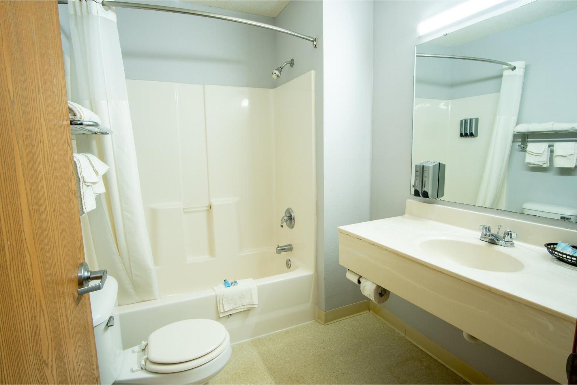 Coratel Inn & Suites By Jasper New Richmond Εξωτερικό φωτογραφία