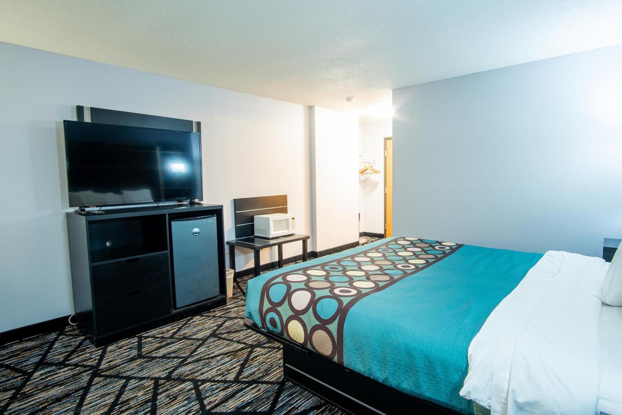 Coratel Inn & Suites By Jasper New Richmond Εξωτερικό φωτογραφία